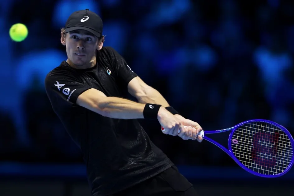 Вашингтон ATP 500: Де Минаур мен Циципас матчы жаңбырға байланысты кейінге шегерілді