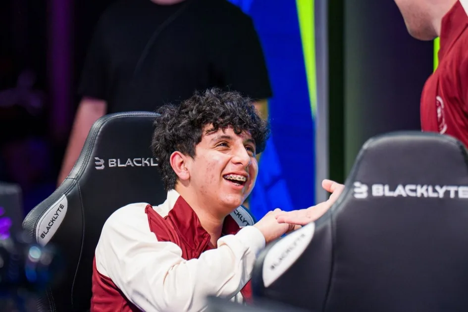 Nix: Tailung выхватил телефон и кинул в стену из-за 322 в Dota 2