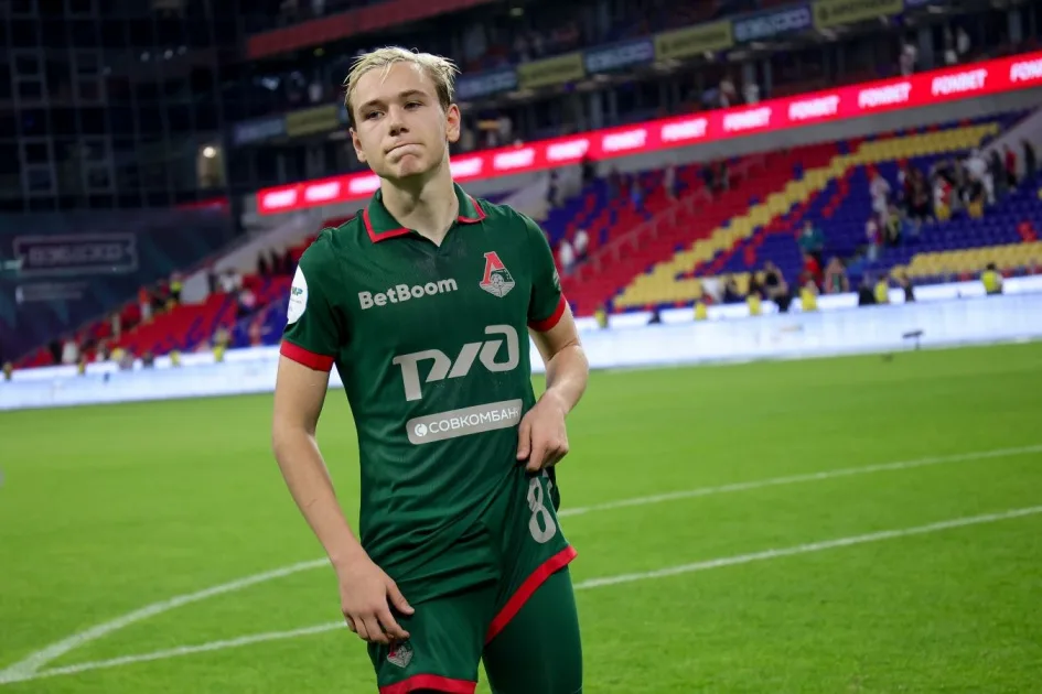 Детский тренер Батракова поздравил игрока с переходом в «Галатасарай»
