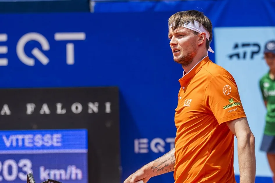 Бублик вышел в полуфинал ATP 250 в Кицбюэле, обыграв Молчана