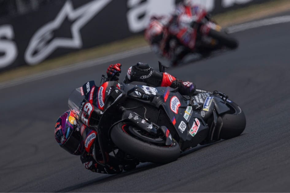 Маркес разбил байк, Квартараро — король Франции: итоги MotoGP в Ле-Мане