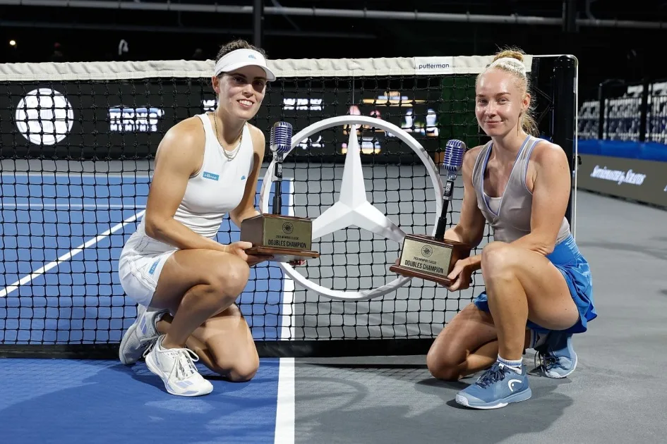 Теннис: Козырева мен Ламсден Мемфисте WTA-250 жұптық титулын жеңіп алды