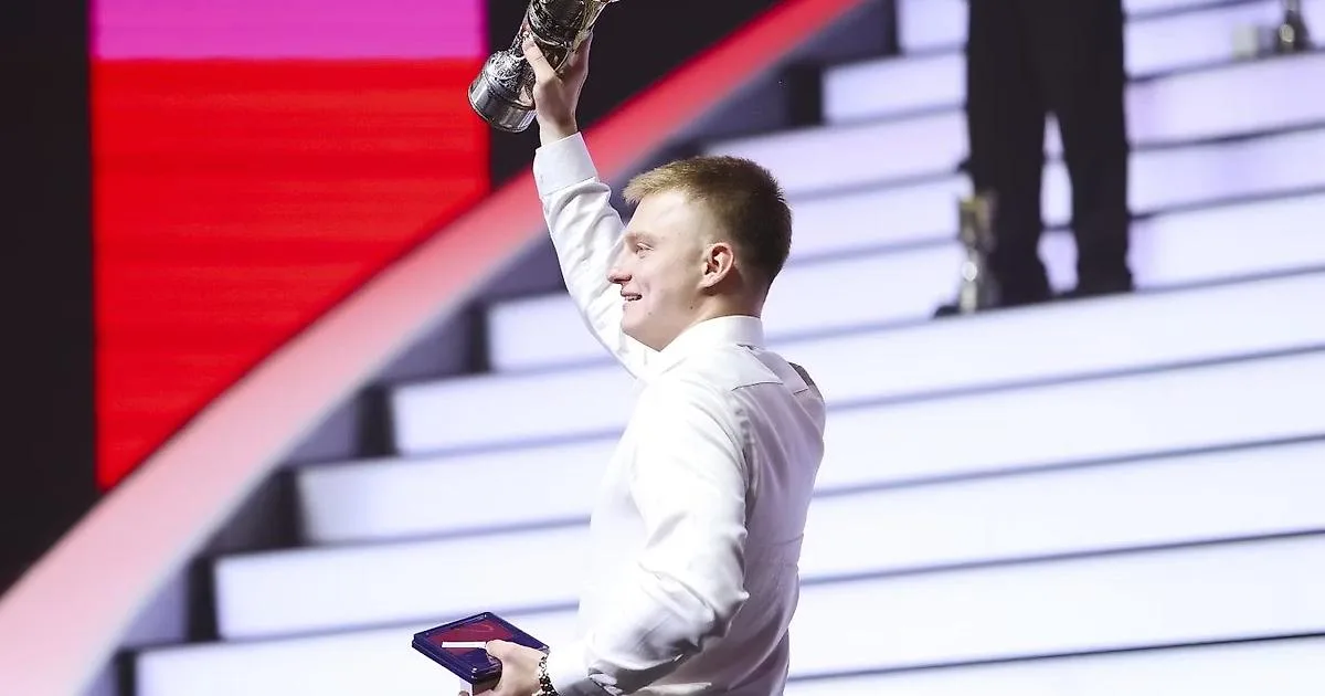 Форвард «Локомотива» Сурин женился: клуб поздравил игрока