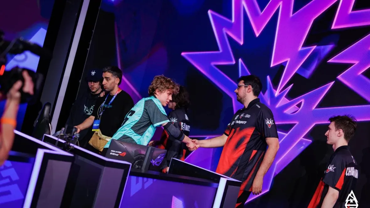 Team Yandex побеждает Spirit в финале верхней сетки BLAST Slam VIII