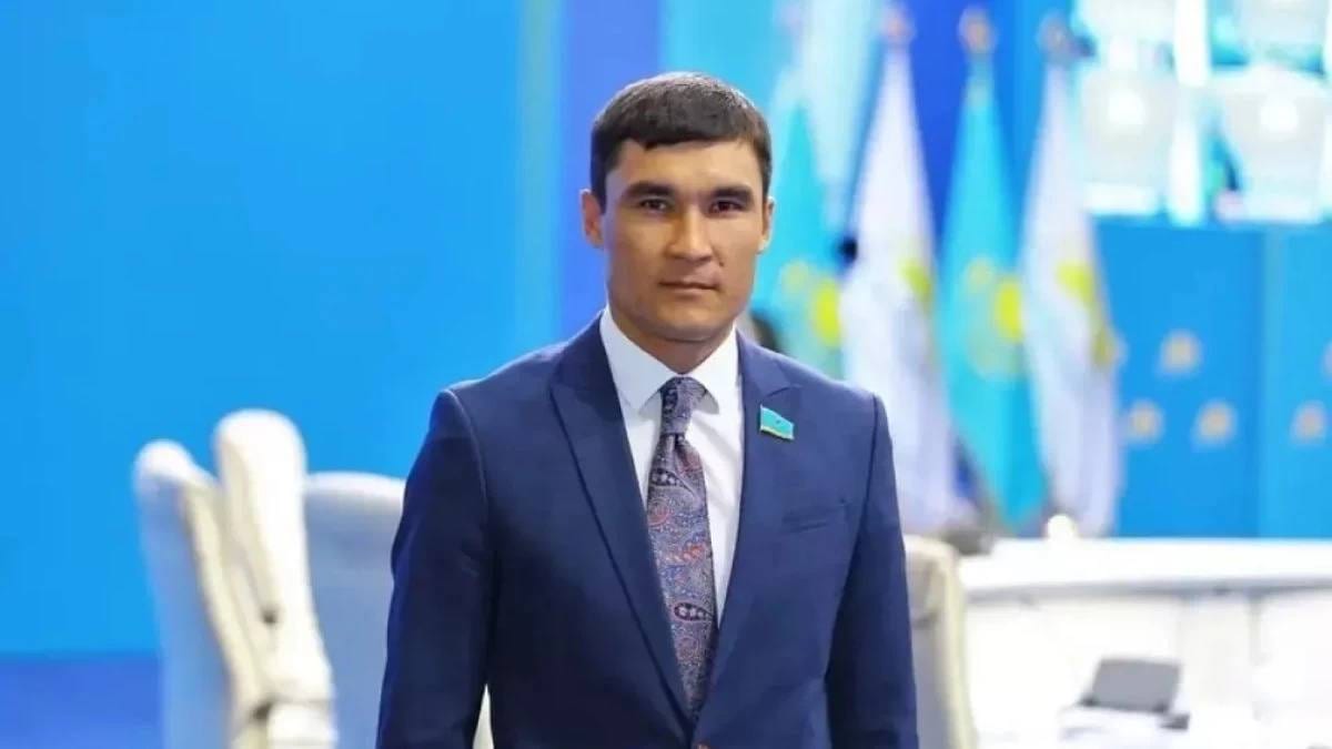 Возвращение легенды: Серик Сапиев получил новый пост в казахстанском боксе