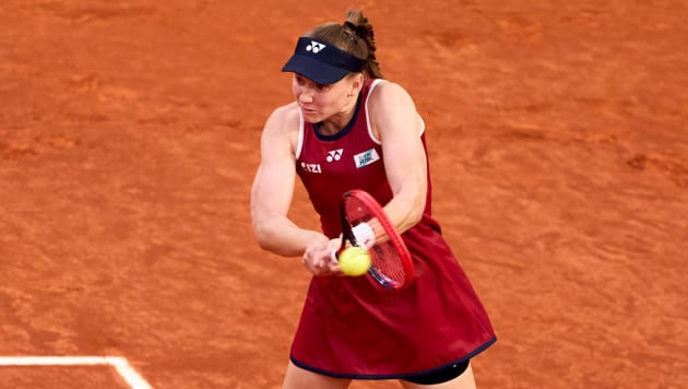 Гонка WTA накаляется: Рыбакина удерживает лидерство, но конкуренты дышат в спину