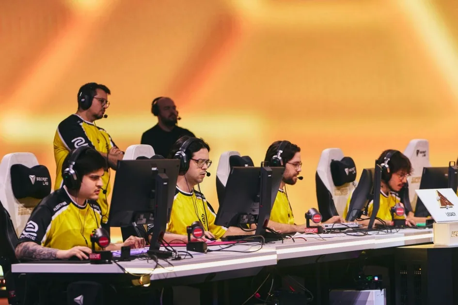 Legacy выбила Team Falcons с Esports World Cup 2026 по CS 2