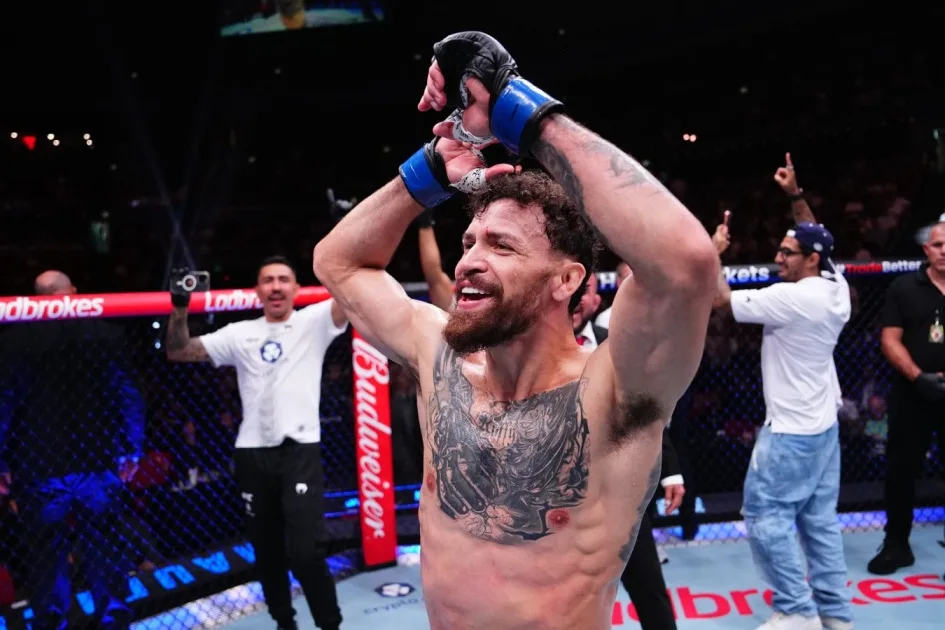 Руффи нокаутировал Чендлера в первом раунде: UFC прибыл в Белый дом