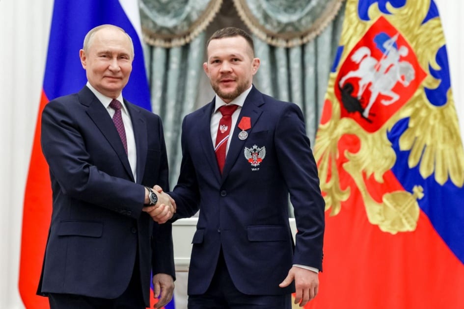 Пётр Ян получил награду от Путина: чемпион UFC удостоен государственной медали